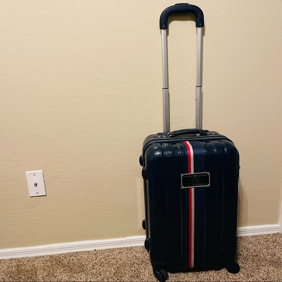 Tommy Hilfiger Lochwood 21" Hardside Carry-On Luggage Suitcase in Navy Blue - Picture 7 of 15